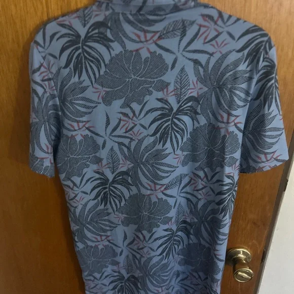 travis mathew Hawaiian Golf Shirt Polo Red Letter Day Peru USA Flag Performance